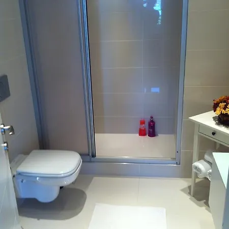 B&c Luxury Apartamento Panayir