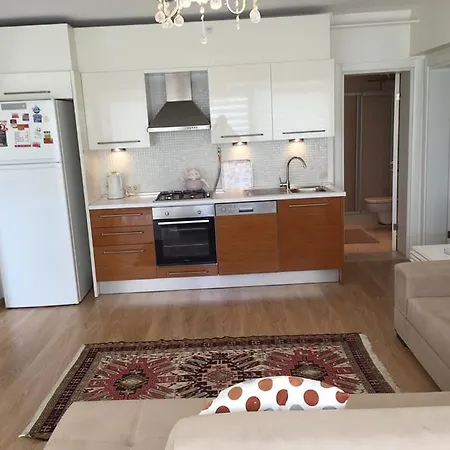 B&c Luxury Apartamento Panayir