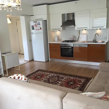 B&c Luxury Apartamento Panayir
